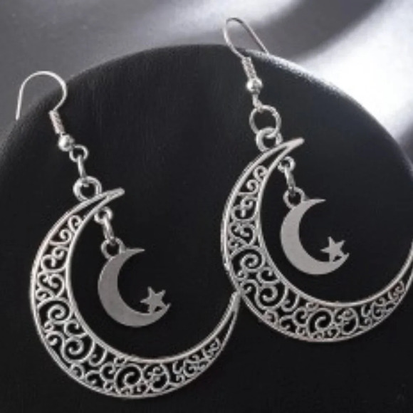 Star Moon Alloy Earrings - Silver-tone - Picture 4 of 7